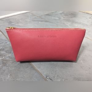 NWOT Portland Leather Utility Tulip